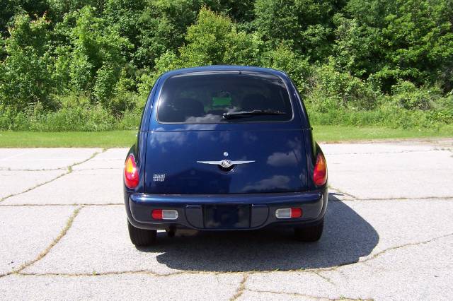 Chrysler PT Cruiser 2005 photo 2