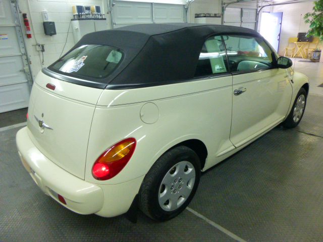 Chrysler PT Cruiser 2005 photo 13