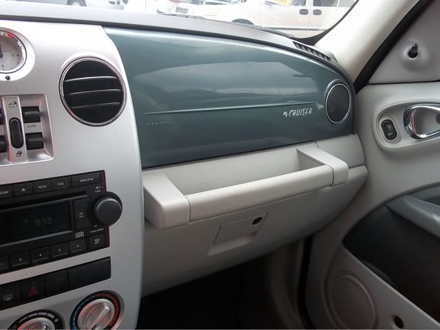 Chrysler PT Cruiser 2006 photo 11