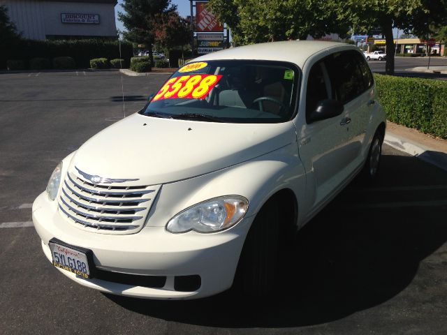 Chrysler PT Cruiser Base SUV