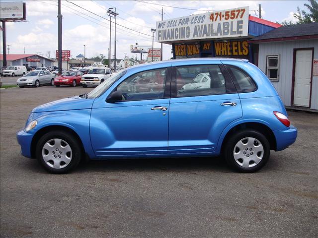 Chrysler PT Cruiser Base Sport Utility