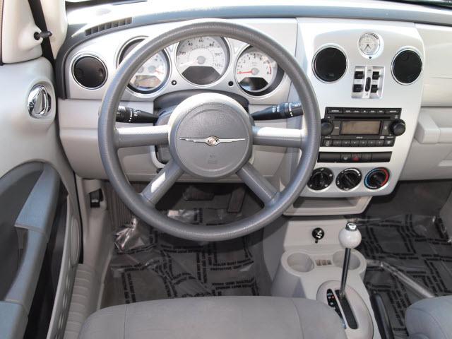 Chrysler PT Cruiser 2008 photo 2