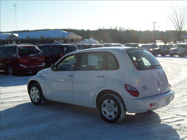 Chrysler PT Cruiser Base Sport Utility