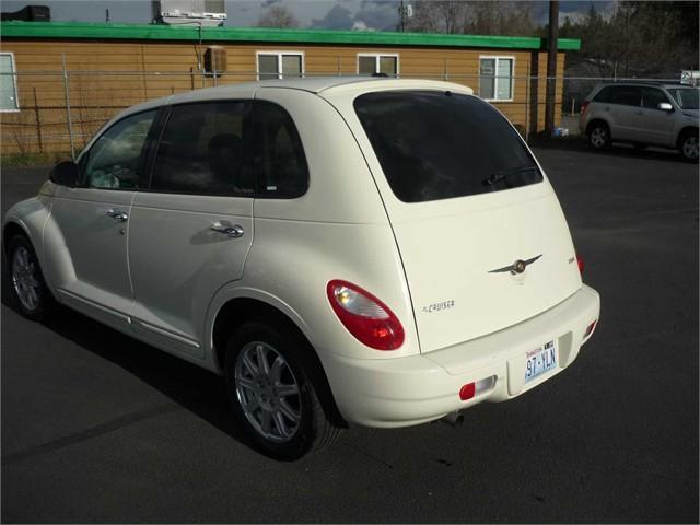 Chrysler PT Cruiser 2008 photo 2