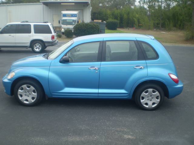 Chrysler PT Cruiser Base Sport Utility