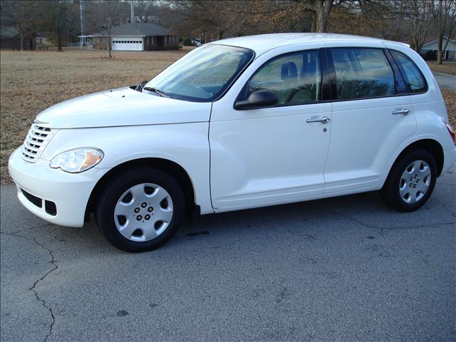 Chrysler PT Cruiser Base Sport Utility