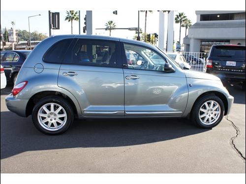 Chrysler PT Cruiser 2010 photo 1