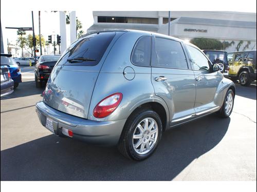 Chrysler PT Cruiser 2010 photo 2