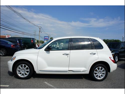 Chrysler PT Cruiser 2010 photo 1