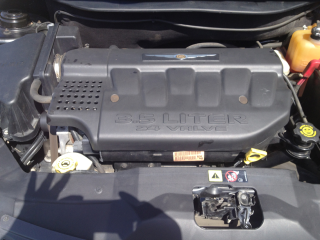 Chrysler Pacifica 2004 photo 2