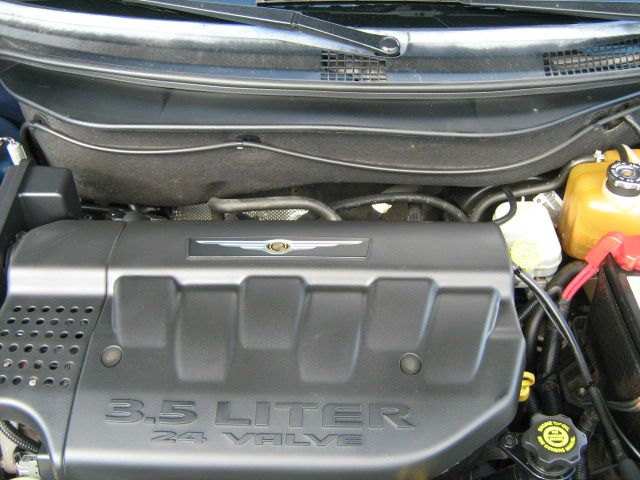 Chrysler Pacifica 2004 photo 2