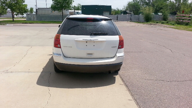 Chrysler Pacifica 2004 photo 2