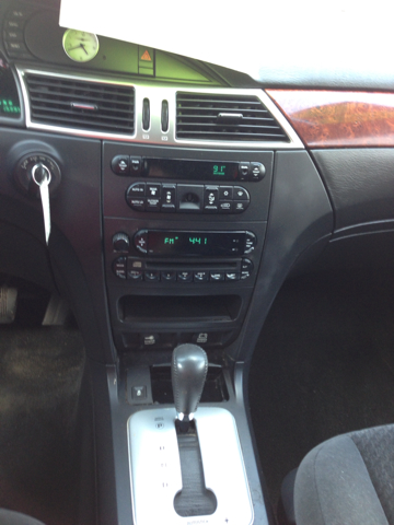 Chrysler Pacifica 2004 photo 3