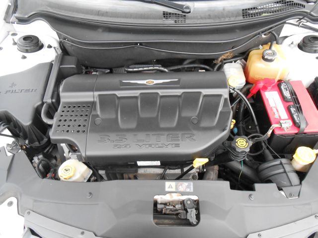 Chrysler Pacifica 2004 photo 2