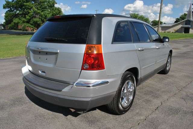 Chrysler Pacifica 2004 photo 2