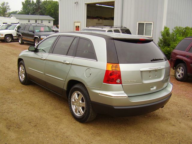 Chrysler Pacifica 2004 photo 2