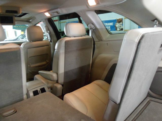 Chrysler Pacifica 2004 photo 2