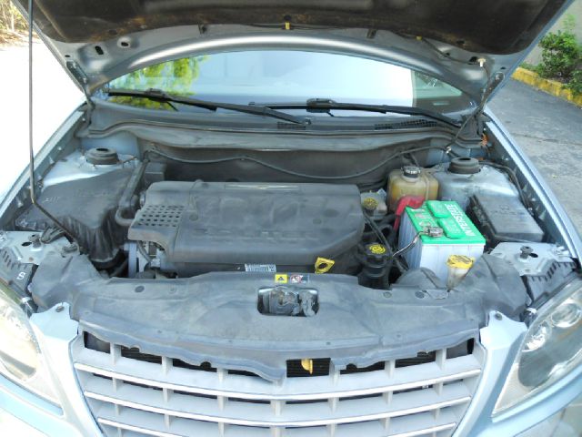 Chrysler Pacifica 2004 photo 17