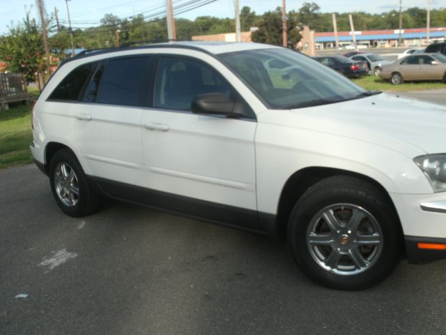 Chrysler Pacifica 2004 photo 2