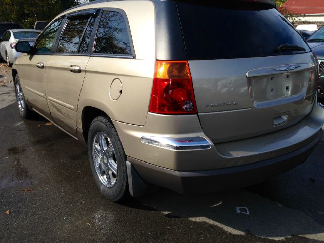 Chrysler Pacifica 2004 photo 2