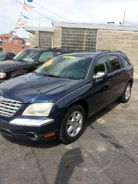 Chrysler Pacifica 2004 photo 2