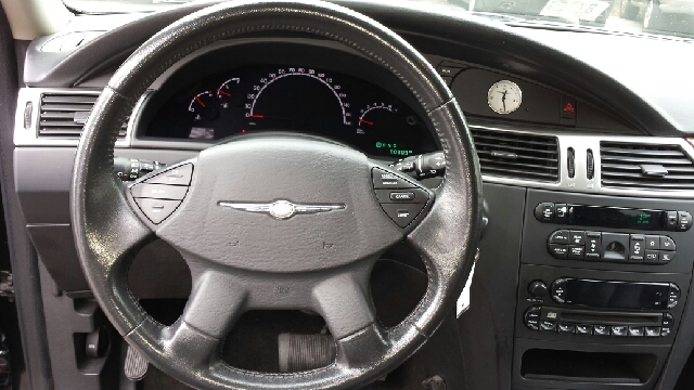 Chrysler Pacifica 2004 photo 2