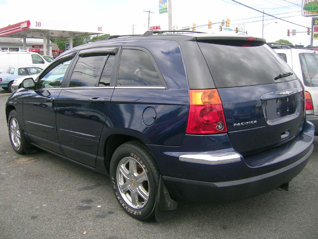 Chrysler Pacifica 2004 photo 2