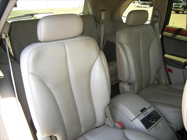 Chrysler Pacifica 2005 photo 2