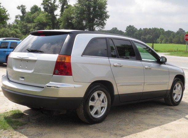 Chrysler Pacifica 2005 photo 2