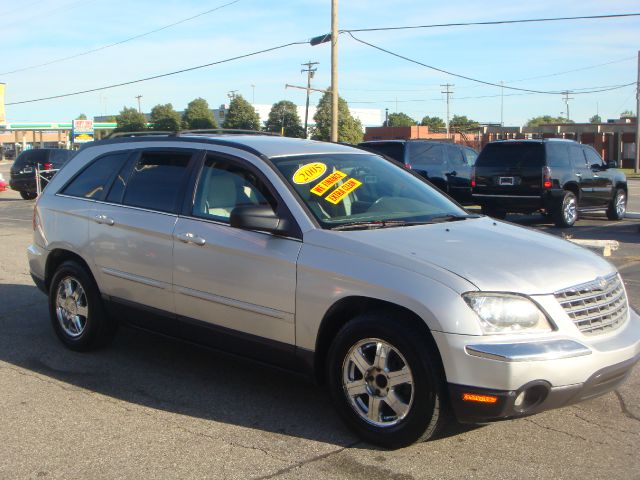 Chrysler Pacifica 2005 photo 1