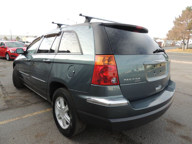 Chrysler Pacifica 2005 photo 2