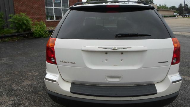 Chrysler Pacifica Unknown Sedan