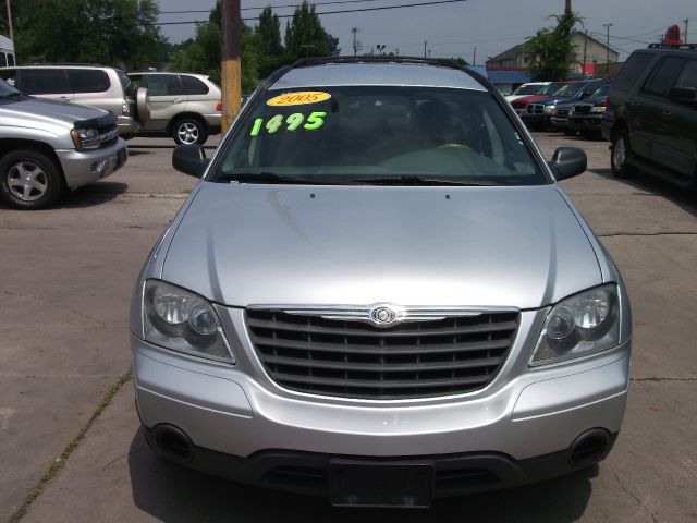 Chrysler Pacifica 2005 photo 2