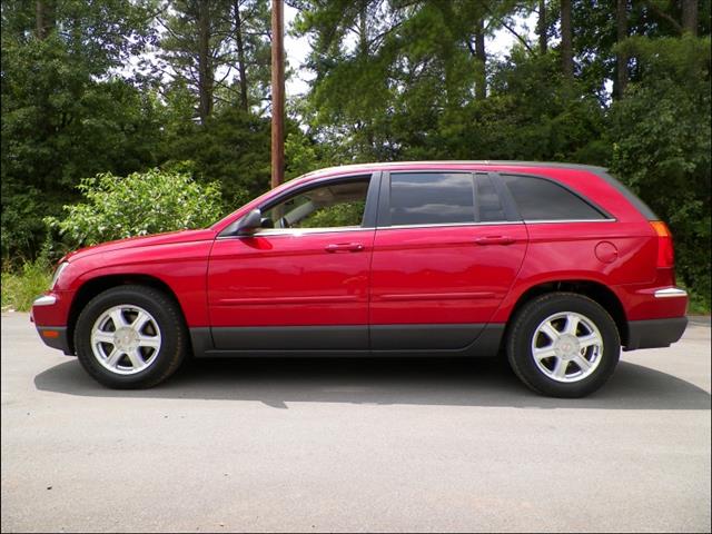 Chrysler Pacifica 2005 photo 2