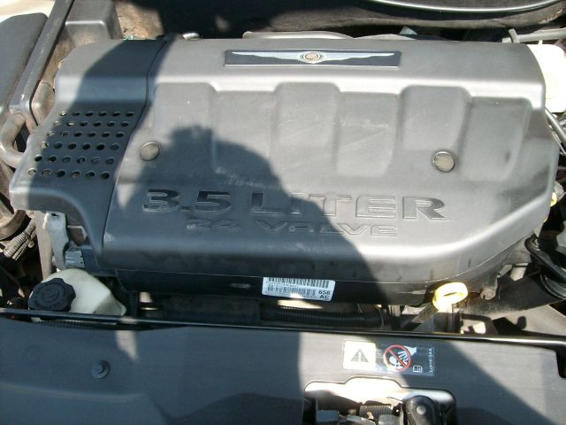 Chrysler Pacifica 2005 photo 2