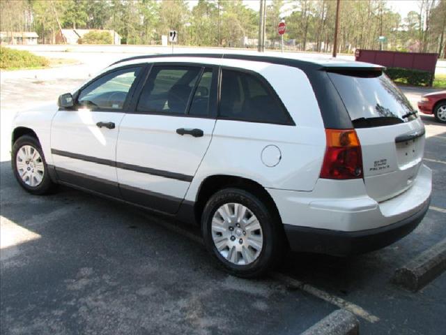 Chrysler Pacifica 2005 photo 2