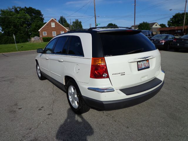 Chrysler Pacifica 2005 photo 19