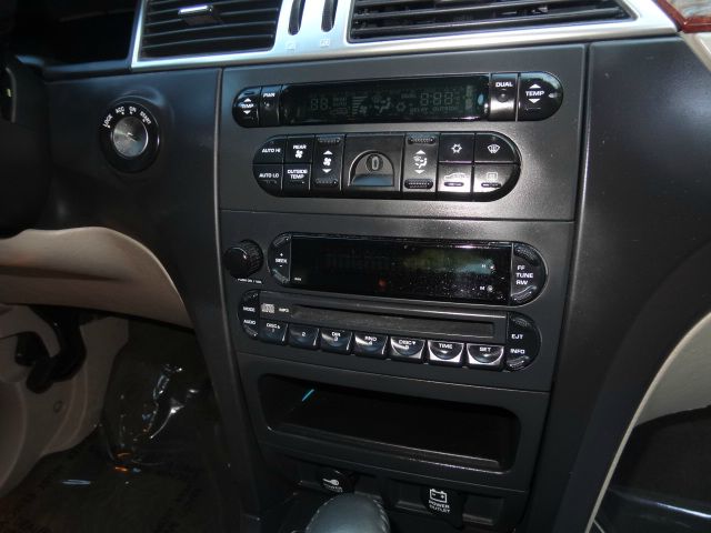 Chrysler Pacifica 2005 photo 24