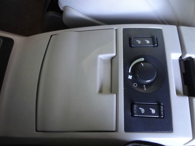 Chrysler Pacifica 2005 photo 36