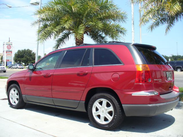 Chrysler Pacifica 2005 photo 2