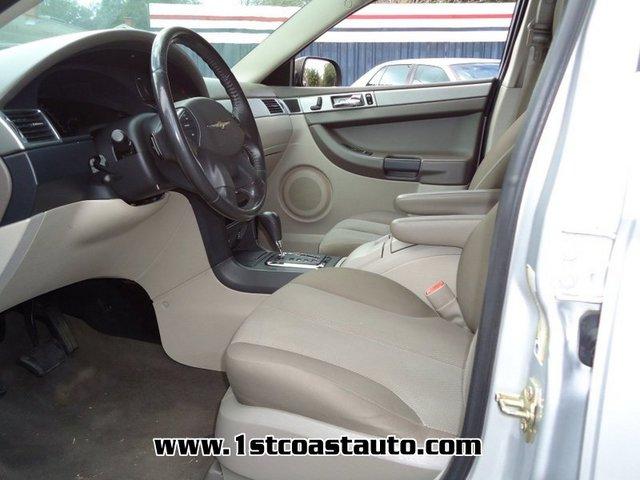 Chrysler Pacifica 2005 photo 2