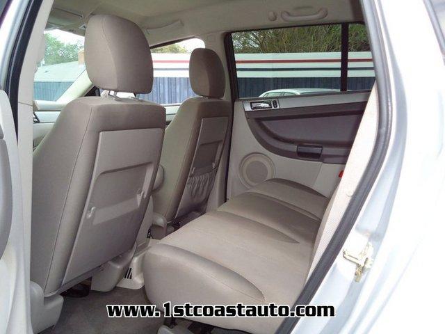 Chrysler Pacifica 2005 photo 3