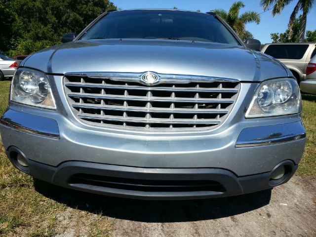 Chrysler Pacifica 2005 photo 2