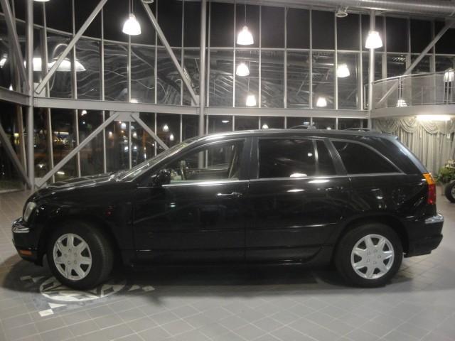 Chrysler Pacifica 2005 photo 2