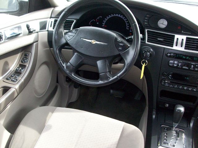 Chrysler Pacifica 2005 photo 19