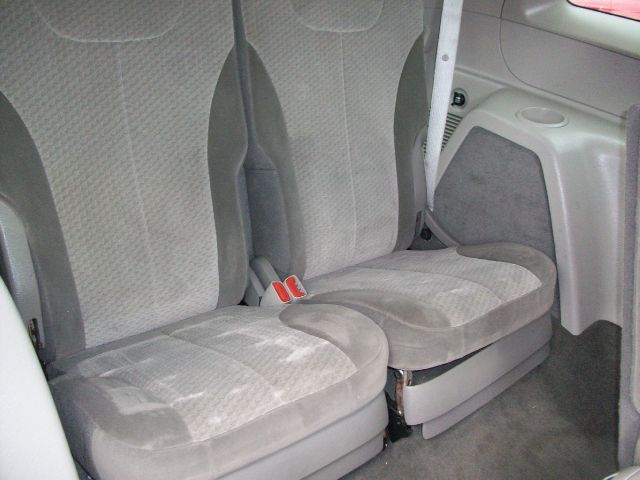 Chrysler Pacifica 2005 photo 2