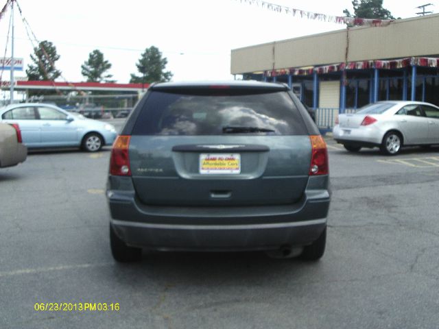 Chrysler Pacifica 2005 photo 2