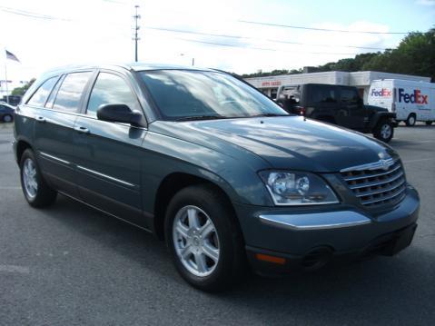 Chrysler Pacifica 2005 photo 2