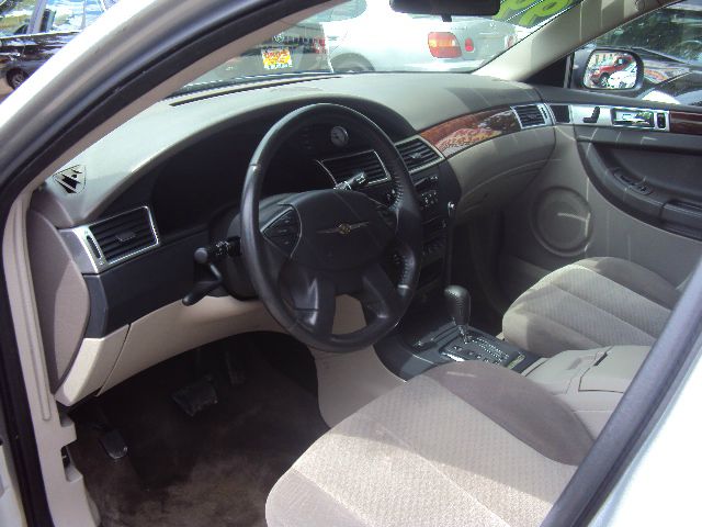 Chrysler Pacifica 2005 photo 2