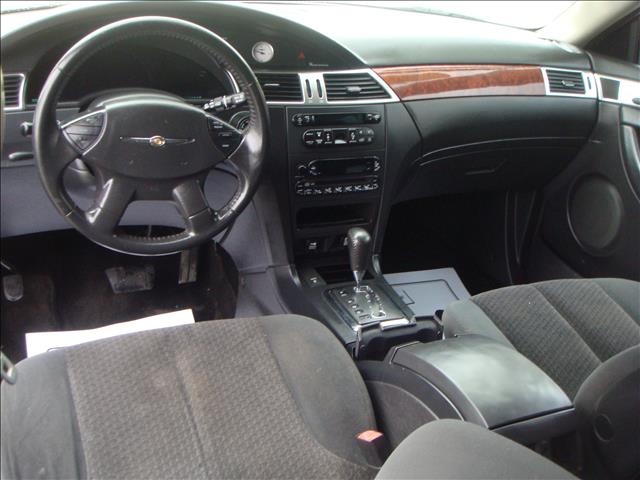 Chrysler Pacifica 2005 photo 2